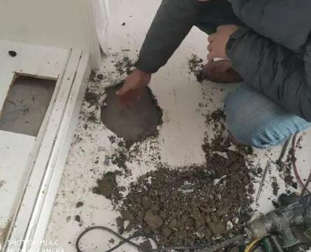 信阳市漏水检测公司为您专业分享下阳台漏水要尽快修，做到这几点，少麻烦又省钱！